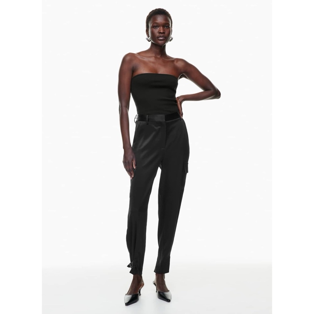 Babaton
Refined Satin Cargo Pant